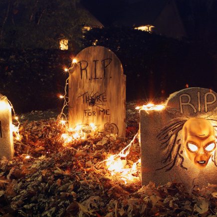 57+ Creative Halloween Tombstone Quotes to Make Your Friends Laugh