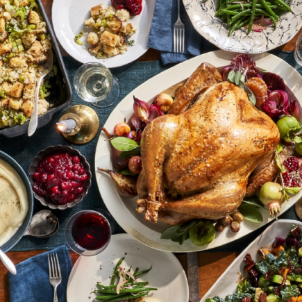 100+ Catchy Thanksgiving Phrases to Share On Your Social Media