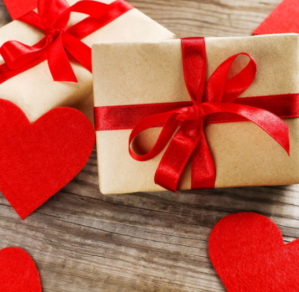 15 Non-Cheesy and Impactful Valentine's Day Gifts For Her