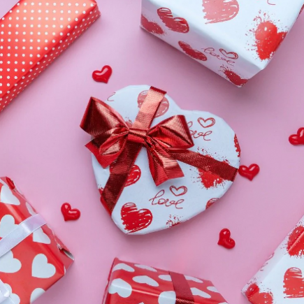 15 Most Popular Valentine's Day Gifts To Buy For Your Special One In 2023